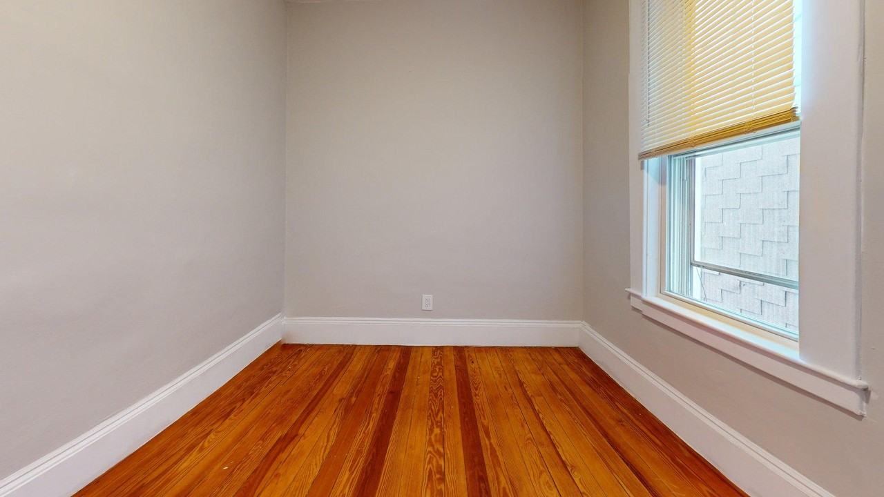 677 Bennington St #1 - Photo 5 of 8