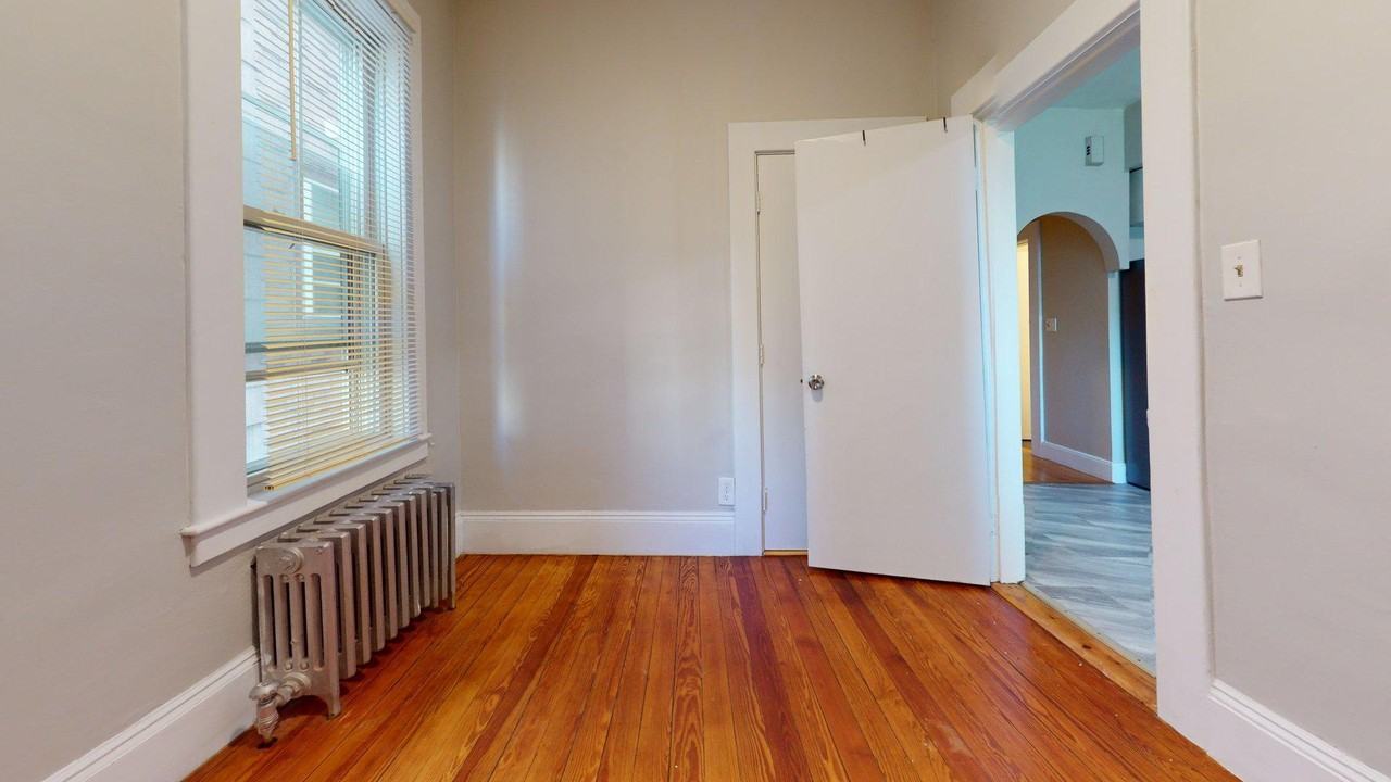 677 Bennington St #1 - Photo 6 of 8