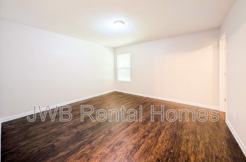1186 Pangola Dr - Photo 6 of 16