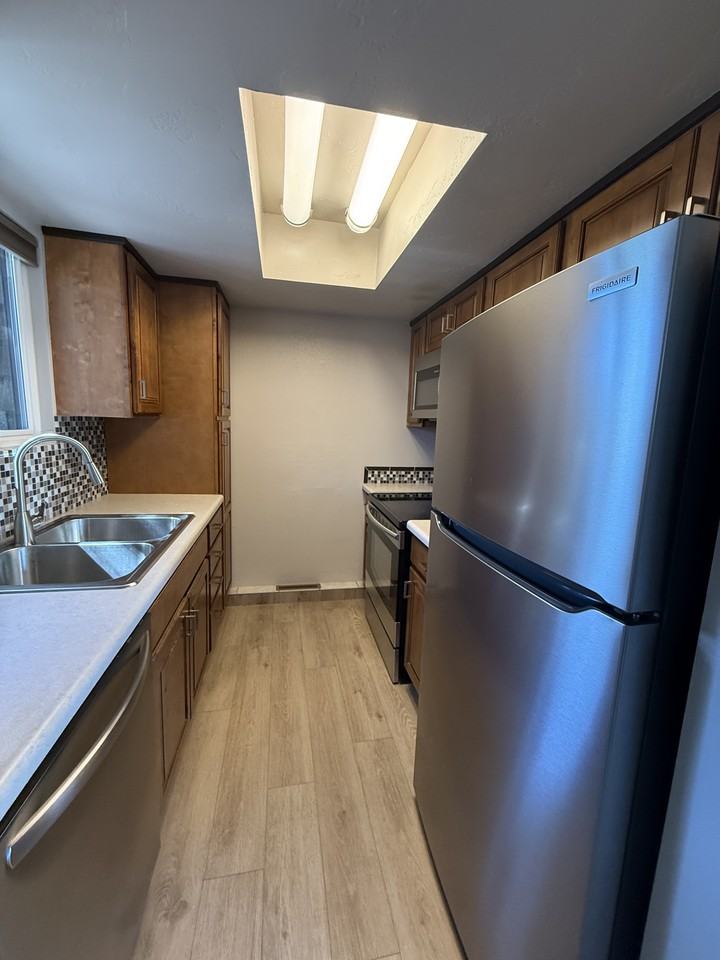1140 Walnut Avenue #54 - Photo 7 of 28
