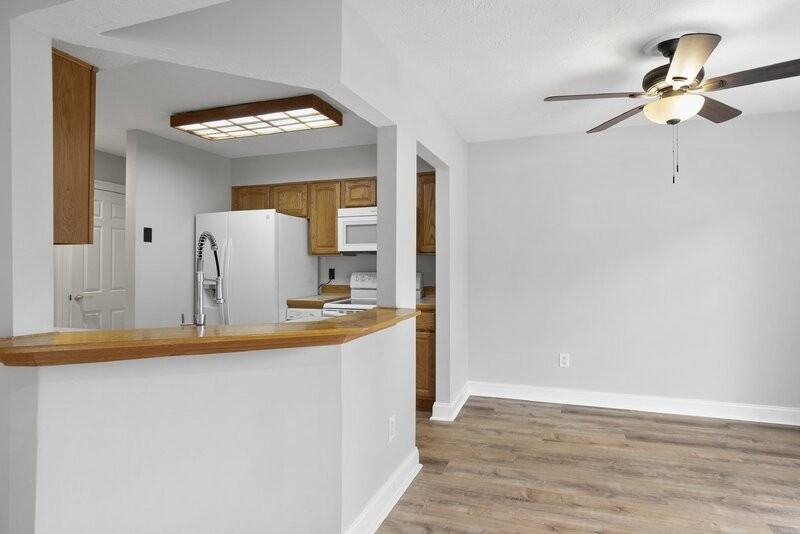 2258 N Tollgate Cir - Photo 5 of 27