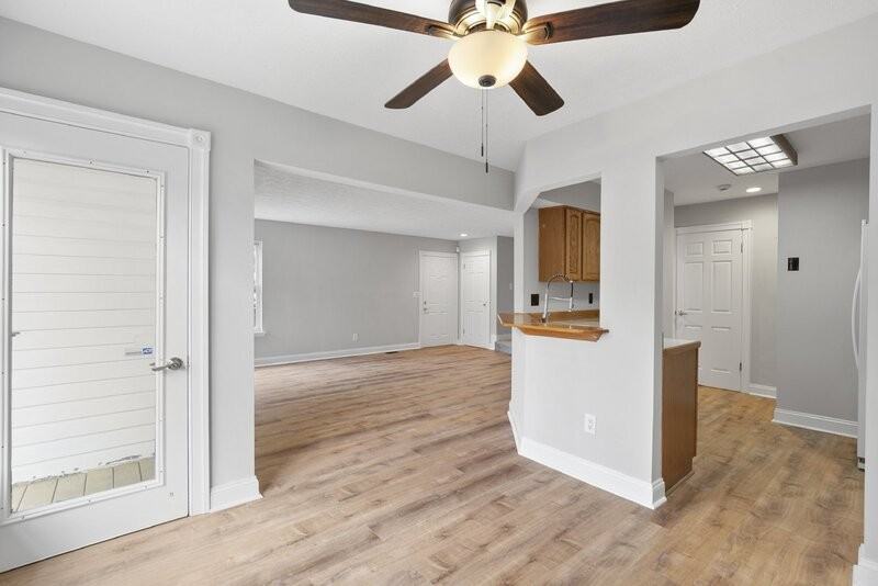 2258 N Tollgate Cir - Photo 7 of 27