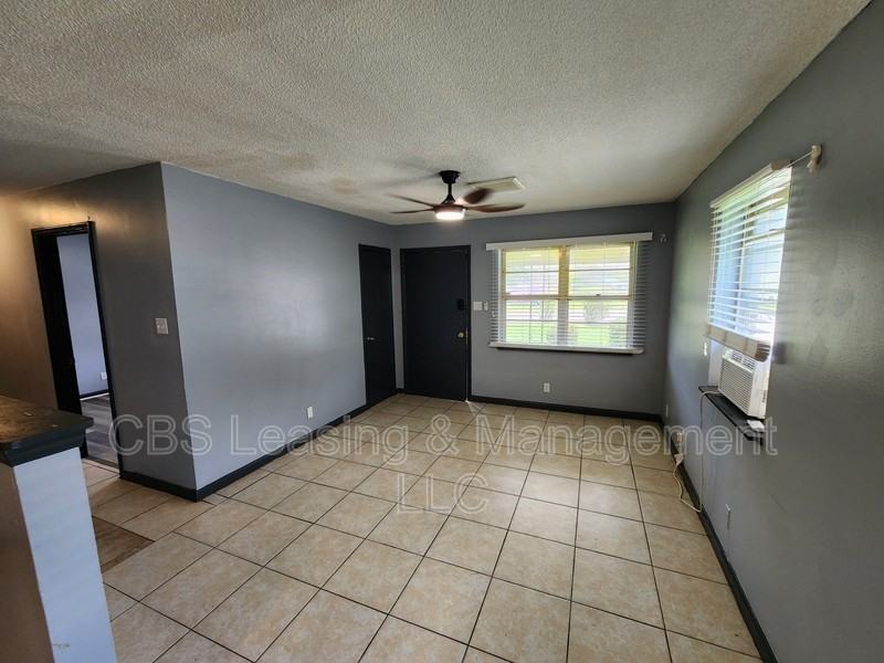 2703 Gregg Ave - Photo 5 of 14