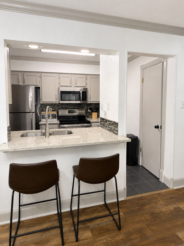 1310 Westheimer Rd - Photo 6 of 26