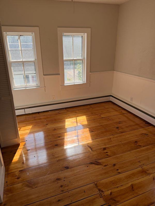 323 Main St ##B - Photo 2 of 10