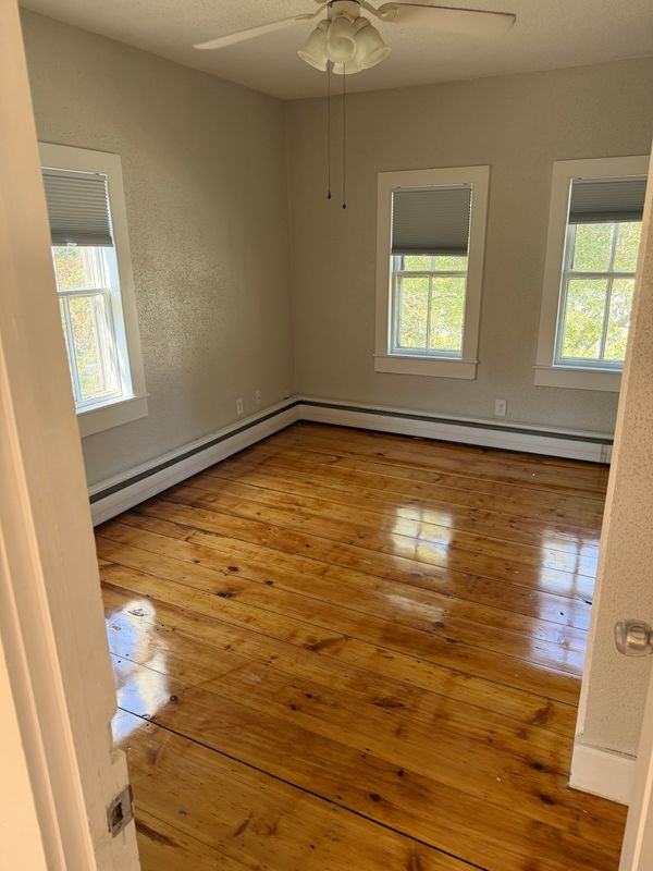 323 Main St ##B - Photo 3 of 10