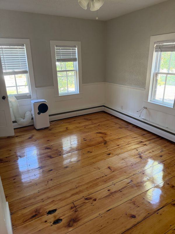 323 Main St ##B - Photo 4 of 10