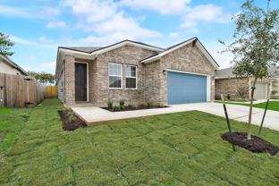117 Lacey Oak Loop - Photo 1 of 1