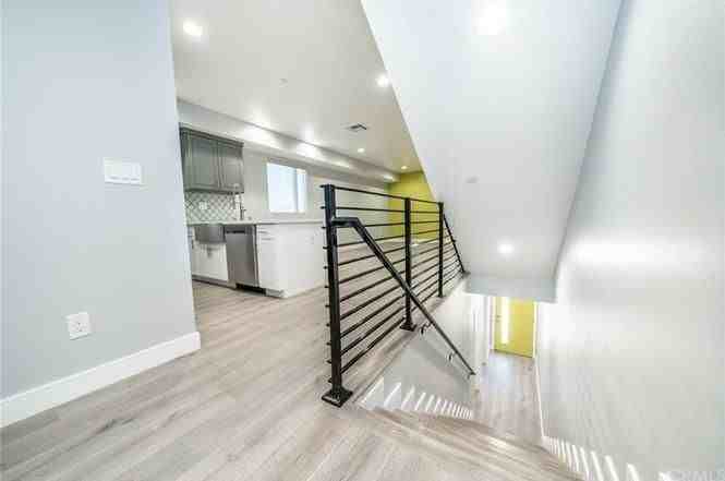 4820 St Charles Pl ##1/4 - Photo 7 of 10