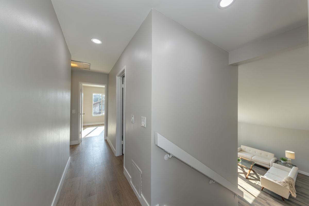 980 S Loyola Dr - Photo 6 of 27