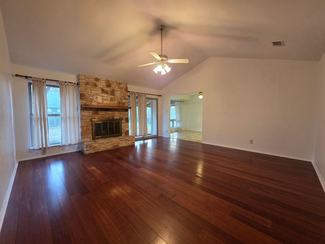 10909 Hillside Oak Ln - Photo 2 of 13