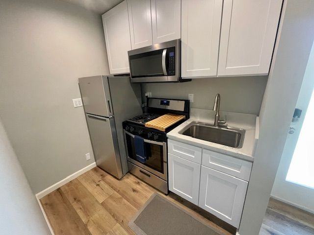 13224 Herrick Ave - Photo 5 of 9