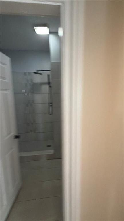 228 Baker St - Photo 5 of 11