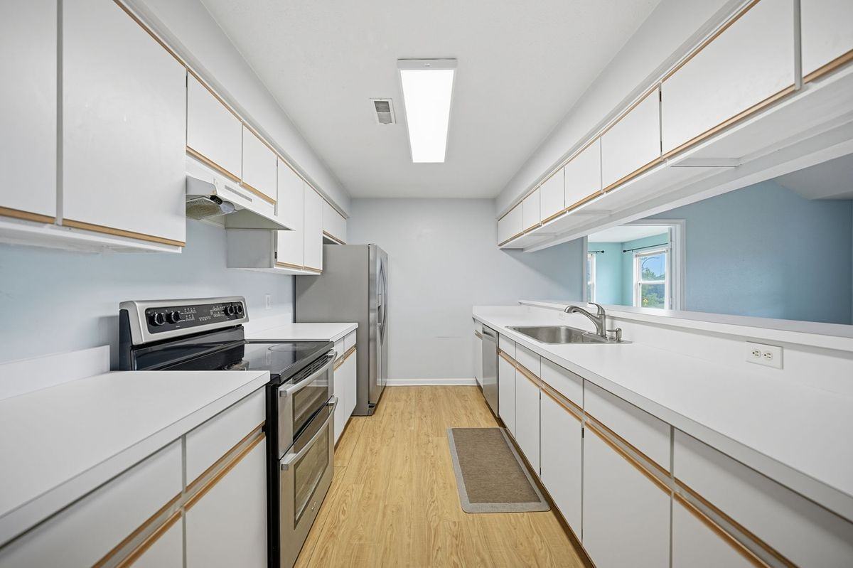 1474 Millbrook Trl - Photo 2 of 6