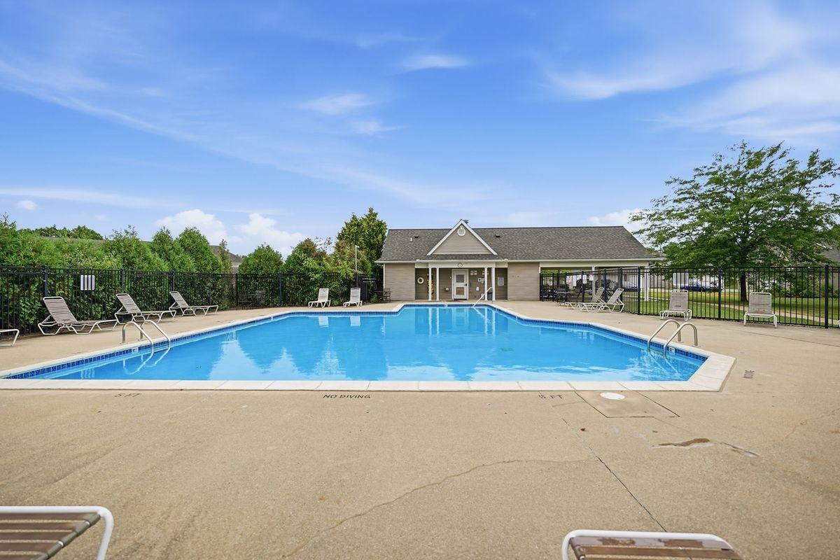 1474 Millbrook Trl - Photo 4 of 6