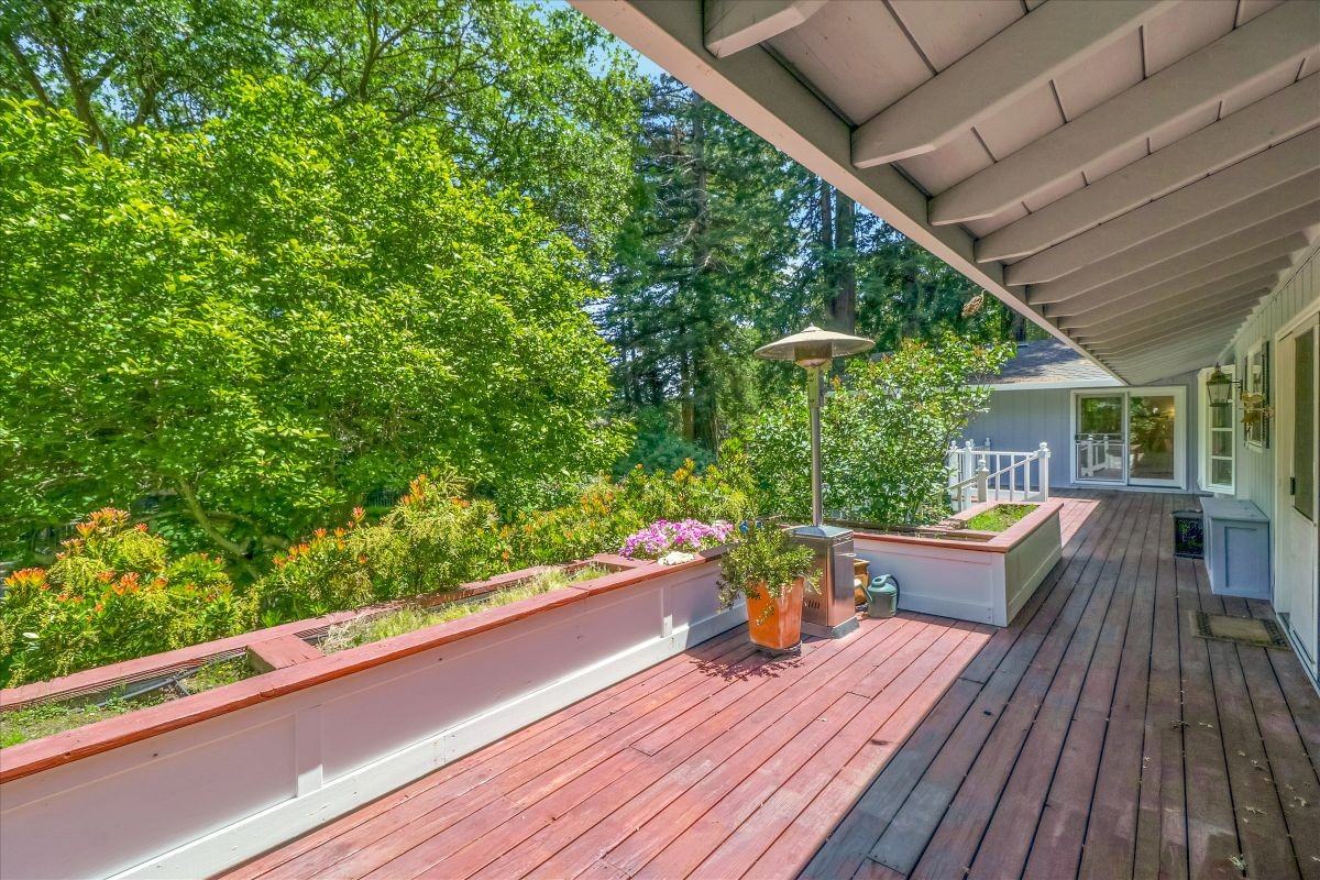 1064 Westridge Ave - Photo 6 of 31