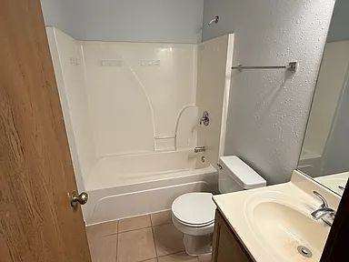 1530 Citadel Dr - Photo 6 of 8