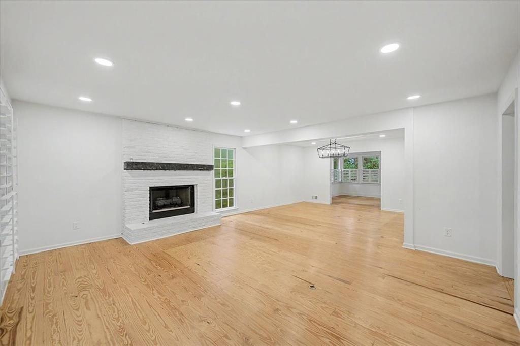 3868 Emerson St - Photo 7 of 34