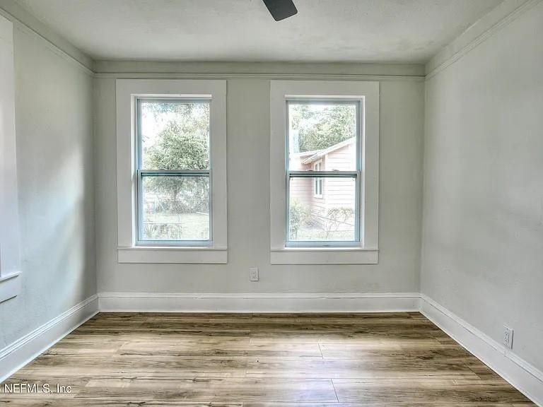 1224 Kennard St - Photo 6 of 10