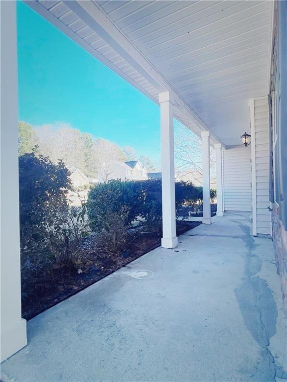 3368 Hill Pond Dr - Photo 4 of 24