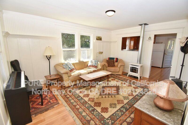 1345 Eastman Ln - Photo 7 of 21