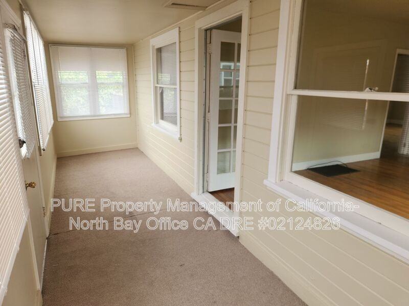 137 Wilson St - Photo 2 of 14