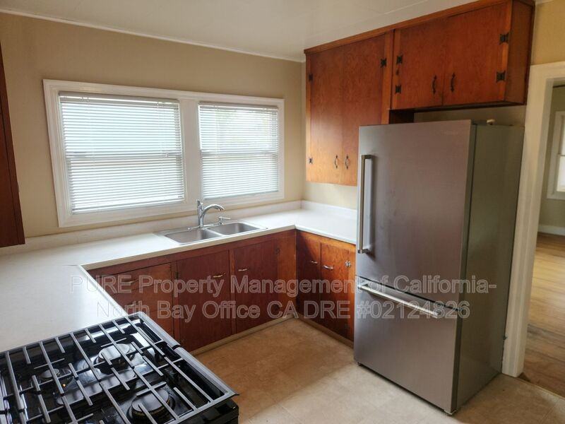 137 Wilson St - Photo 5 of 14