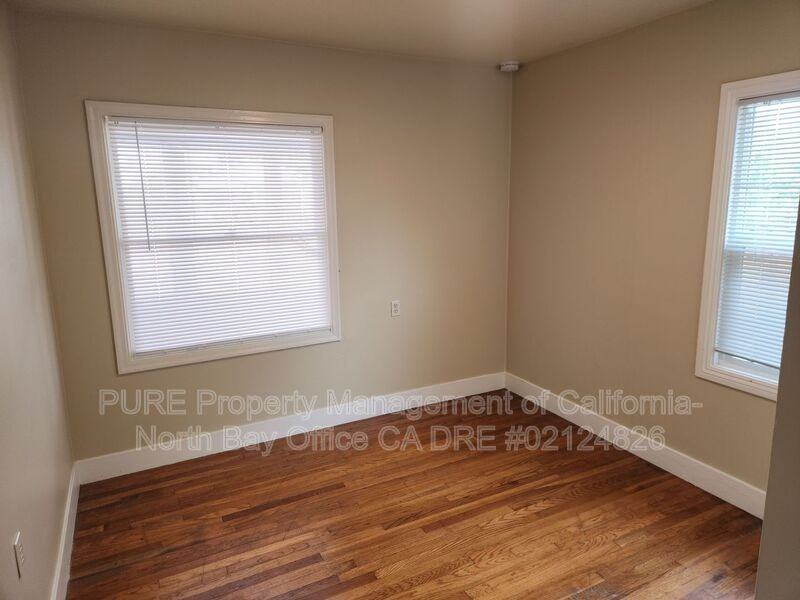 137 Wilson St - Photo 6 of 14