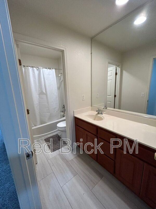 456 Azalea Ct - Photo 7 of 11