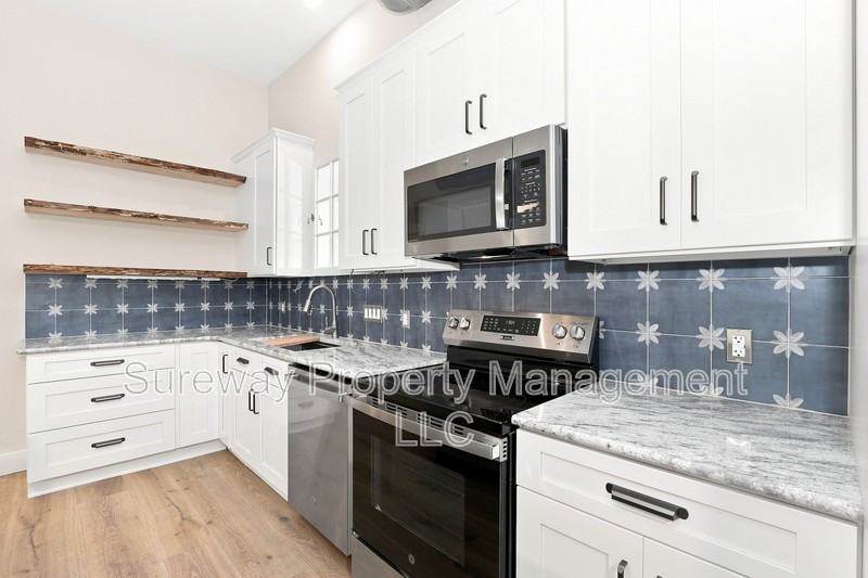 5565 Pennell Rd #2ndFL - Photo 5 of 15