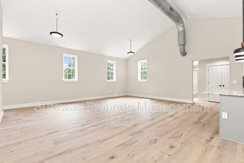 5565 Pennell Rd #1stFL - Photo 3 of 15