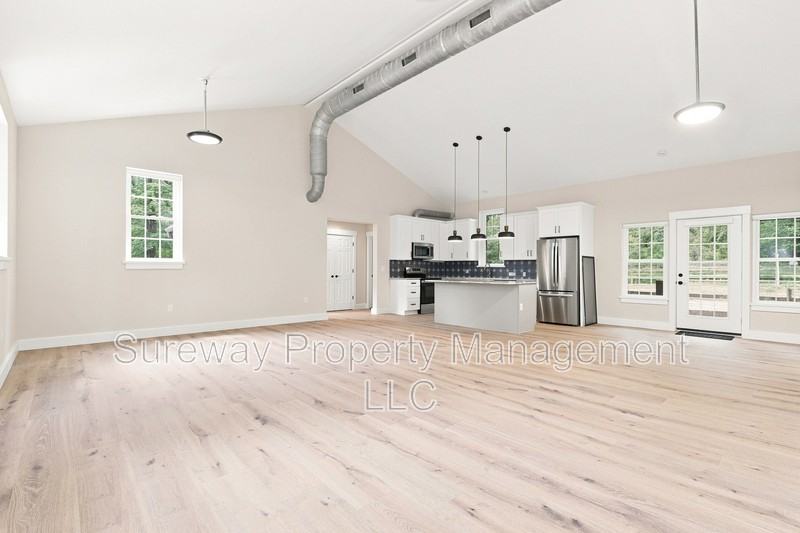 5565 Pennell Rd #1stFL - Photo 4 of 15