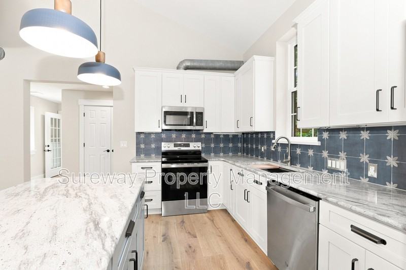 5565 Pennell Rd #1stFL - Photo 5 of 15