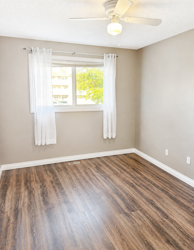 10135 161 St Nw - Photo 4 of 8