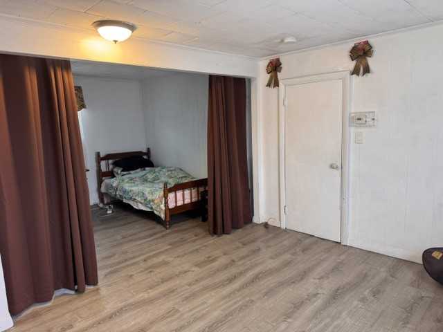 207 Pearl St #2 - Photo 5 of 9