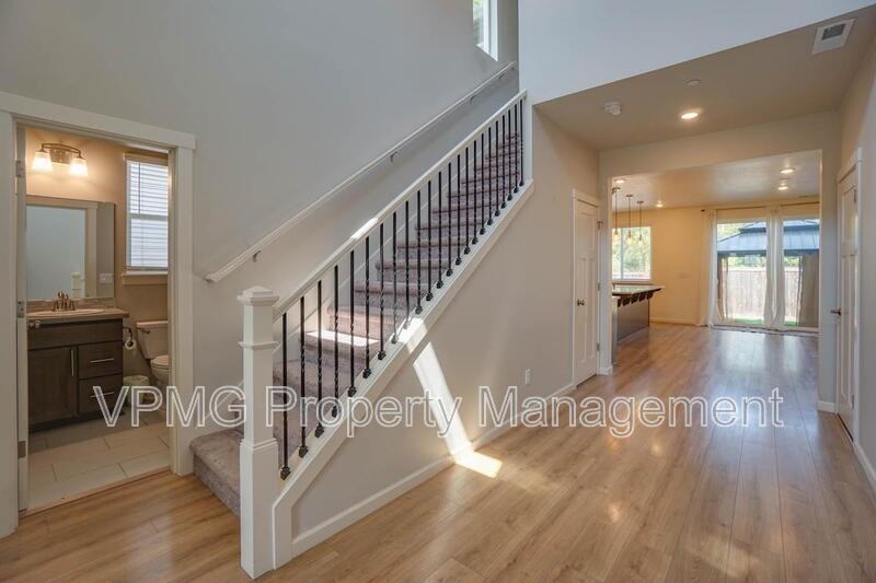 6301 N 89th Ave - Photo 6 of 46