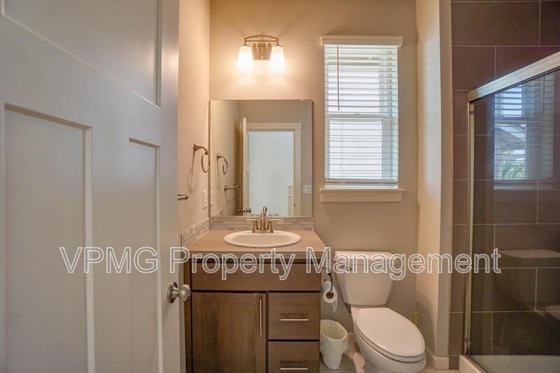 6301 N 89th Ave - Photo 7 of 46