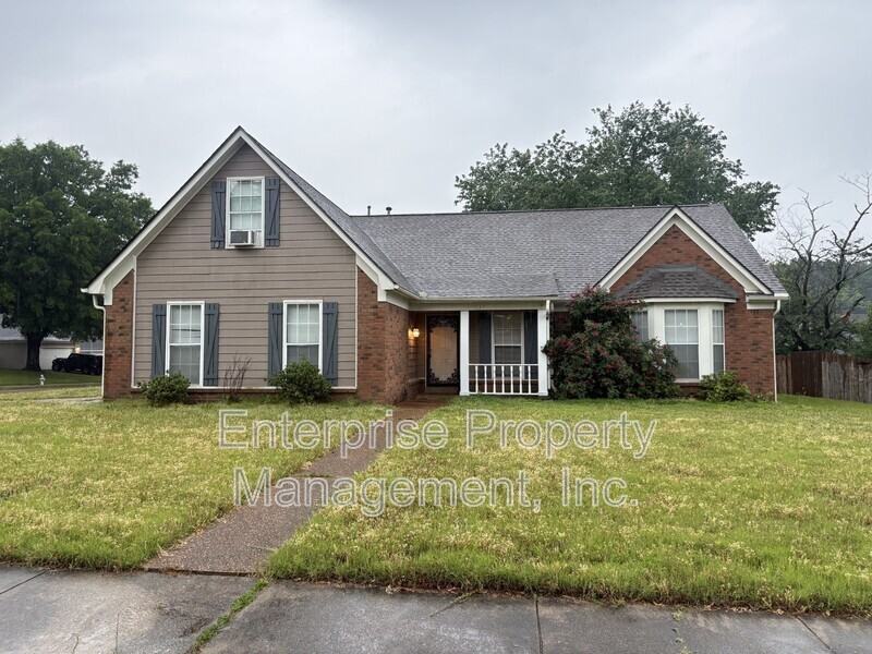 7037 Meadowlands Pl - Photo 4 of 26