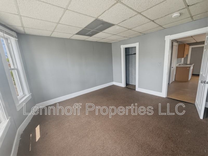 82 Gershom Ave - Photo 3 of 7