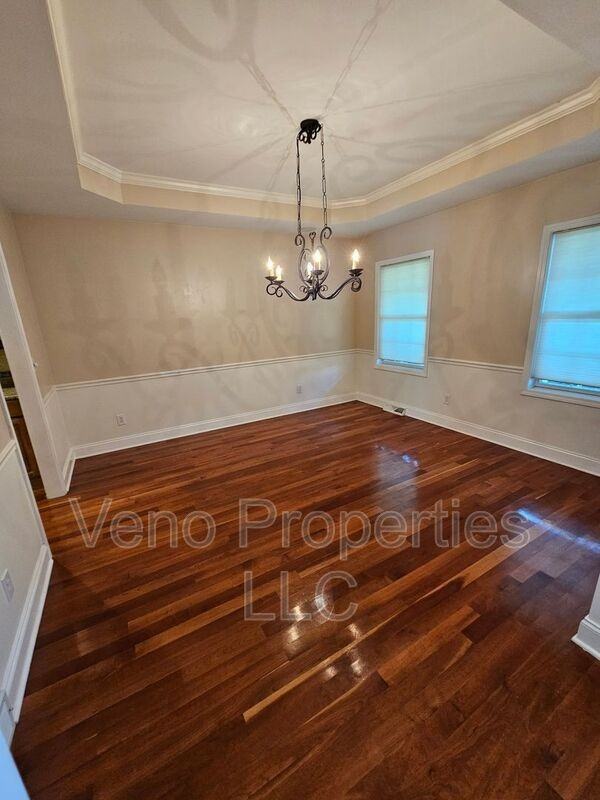 5 Brighton Ct - Photo 5 of 43