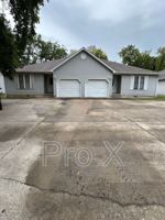 featured image of 512 E Park St #A