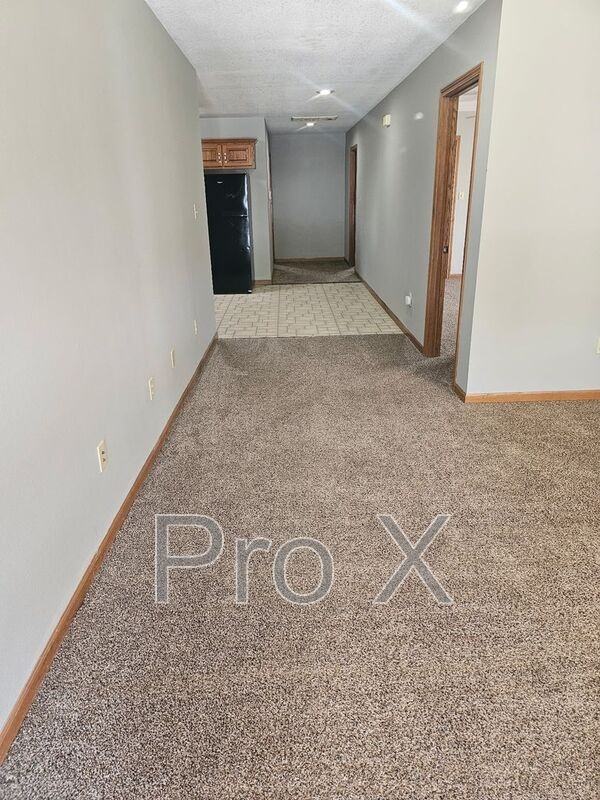 512 E Park St #A - Photo 5 of 17
