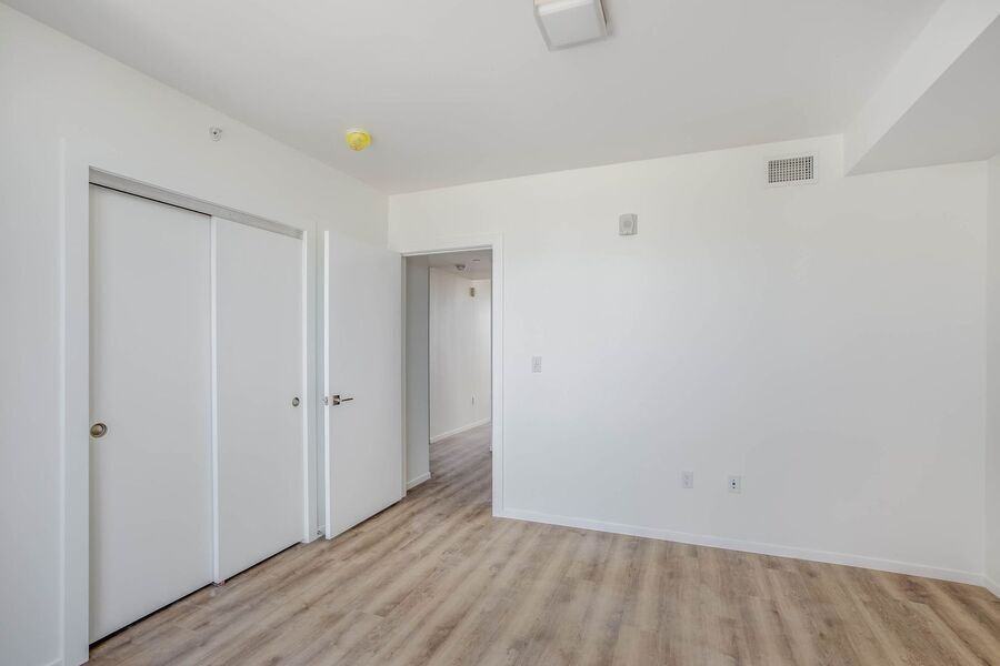 911 Bryant Street - Photo 6 of 12