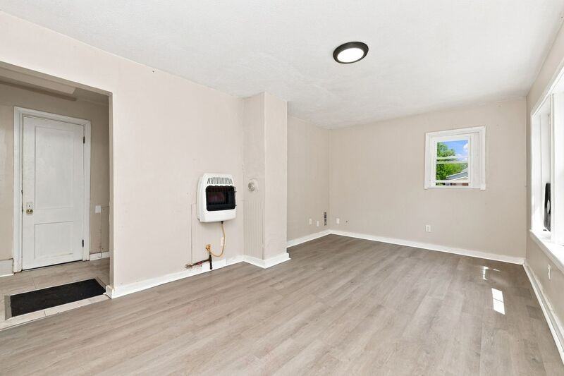 550 Hensel Ave - Photo 4 of 10