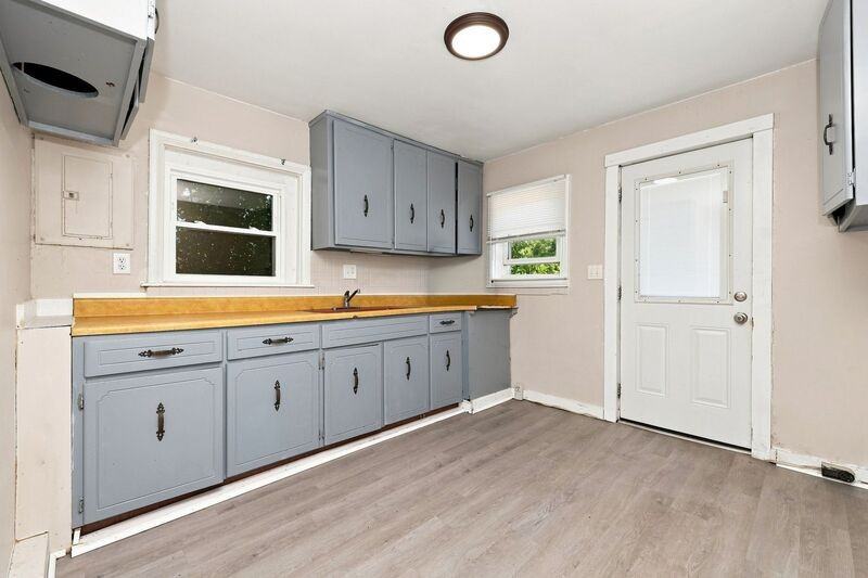 550 Hensel Ave - Photo 6 of 10