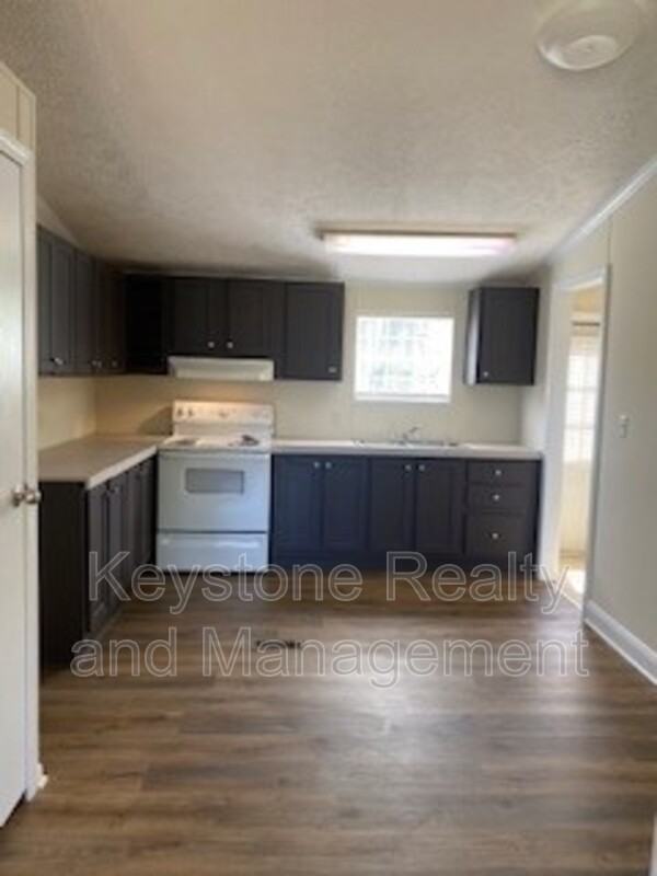 106 Hercules Ct - Photo 3 of 9