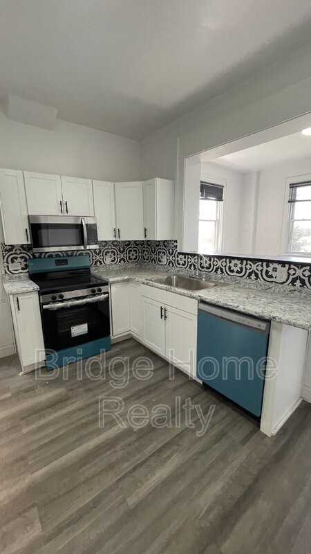 119 Margaret St - Photo 3 of 37
