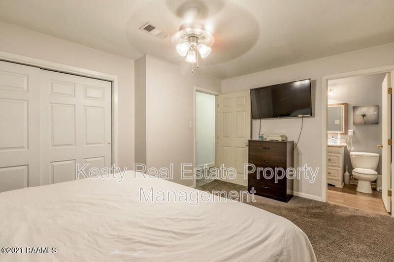214 Dover Dr - Photo 7 of 18