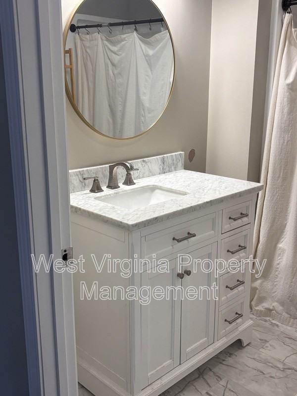 312 Highland St - Photo 7 of 13