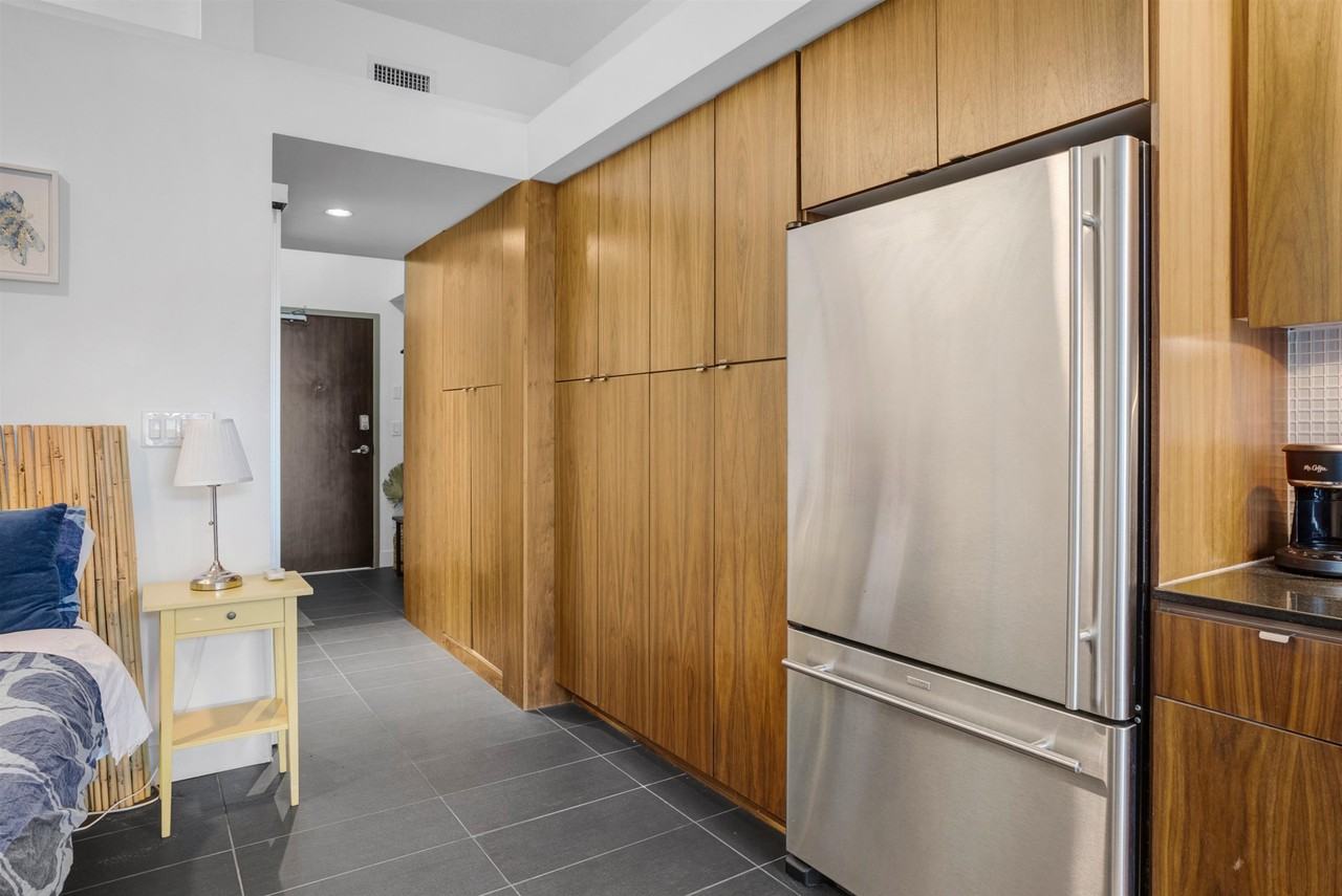 33 West Pender Street #3XX - Photo 4 of 21